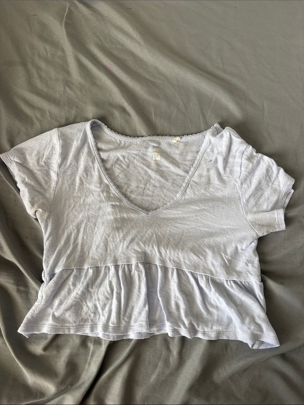 Me to We Light Gray V-Neck Ruffle Hem Crop Top
